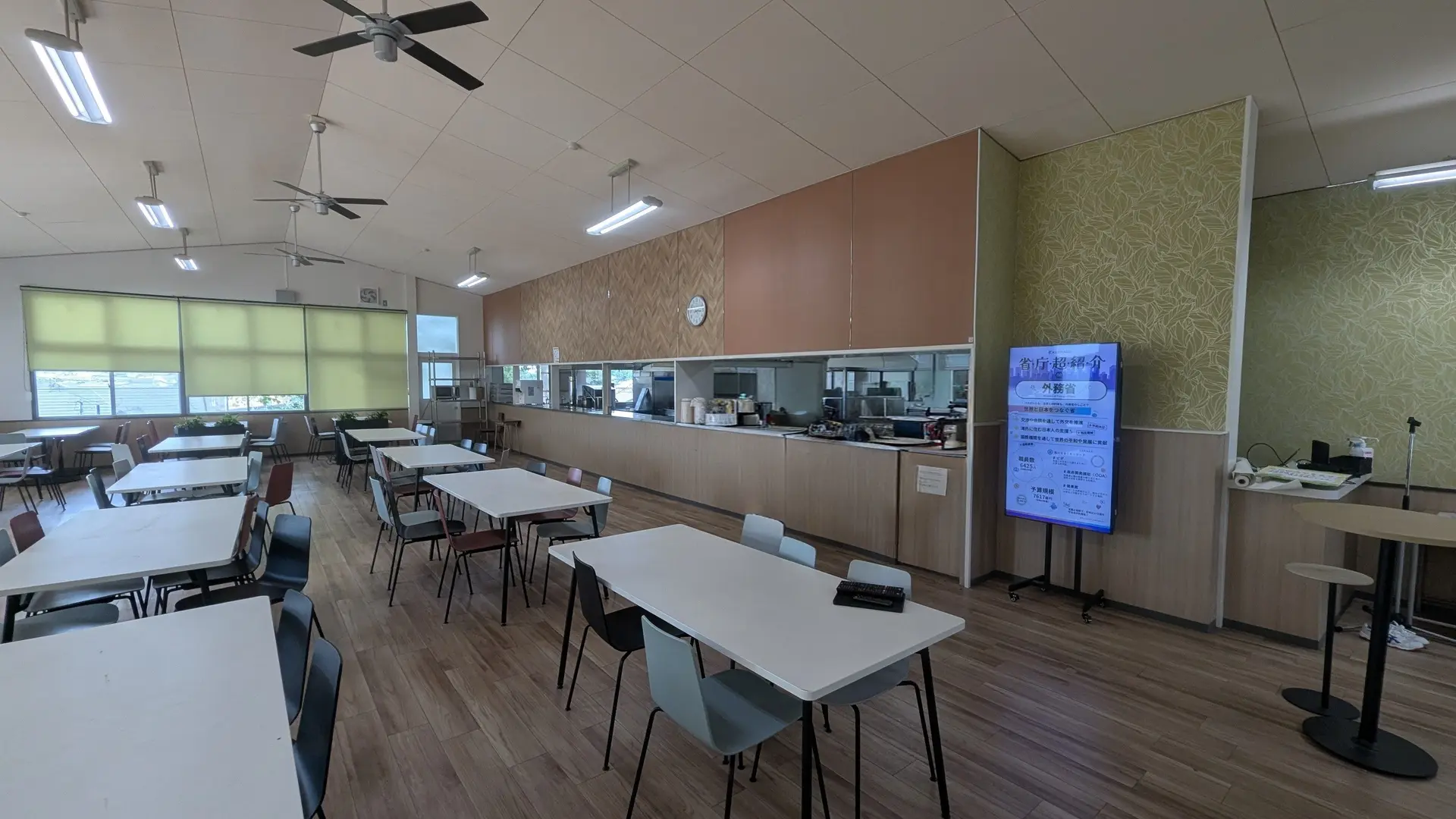 福岡女子商業_食堂_2.jpg